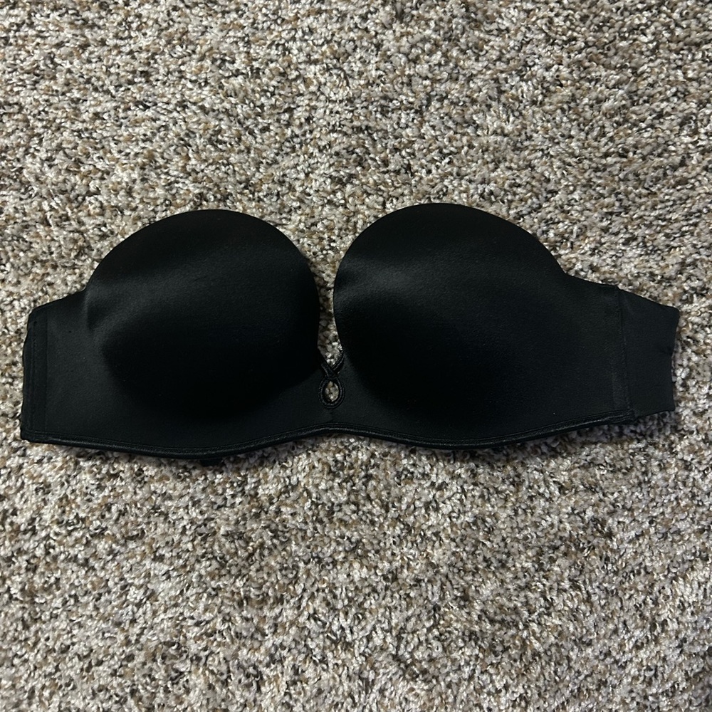 Victoria Secret SIZE 34B Black strapless Bra